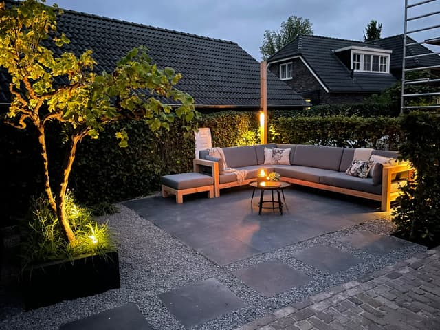 Tuin in de nacht in Alkmaar