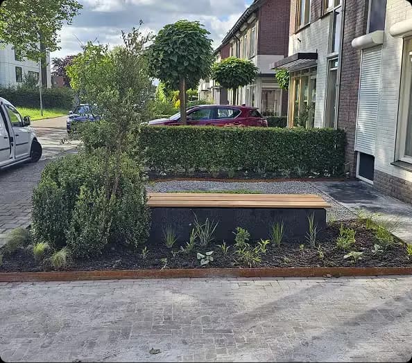 Voortuin decoratie in Oldebroek